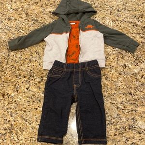 Brand Carter’s, Size 6m